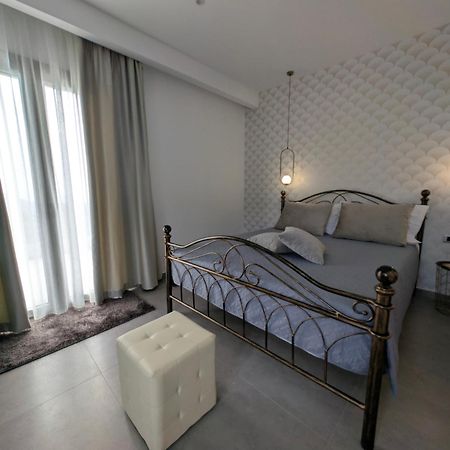 Thea Villas Makrýgialos Екстериор снимка