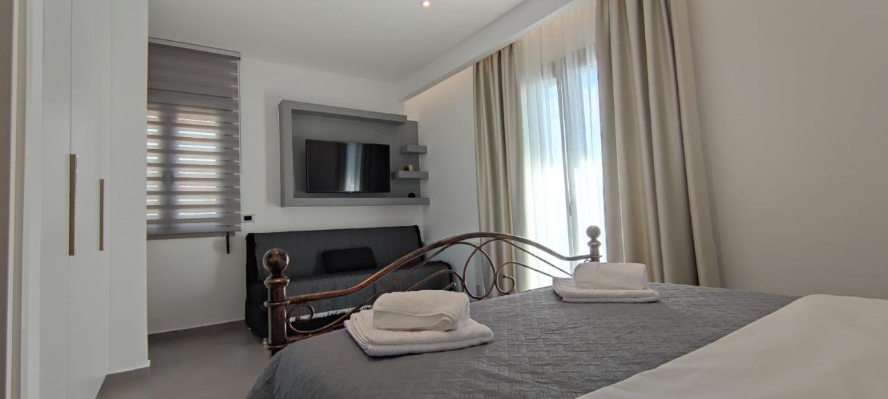 Thea Villas Makrýgialos Екстериор снимка